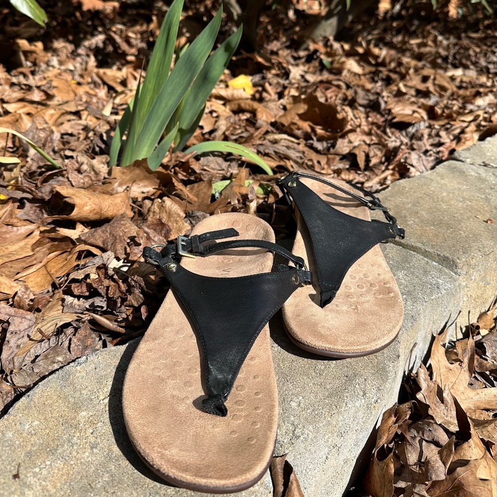 Vionic Kirra Leather Black Thong Sandals Strap Comfortable Footbed Adjustable~ 8 - Picture 11 of 13